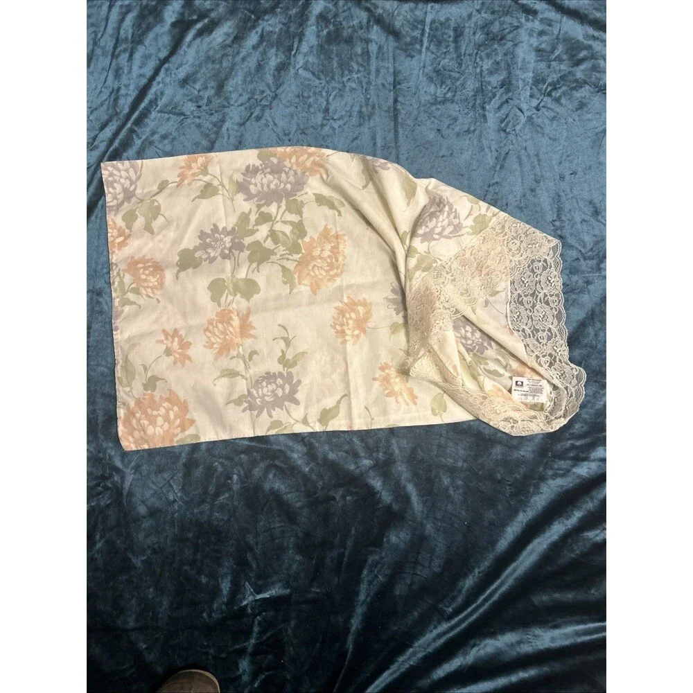 Vintage Cotton King Pillow Case 19x30” With Lace Edge
